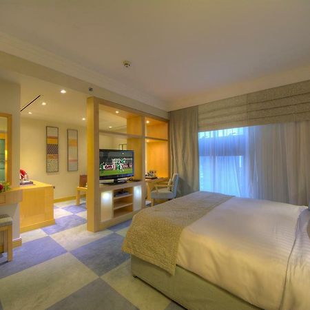 Halo Hotel Дубай Экстерьер фото