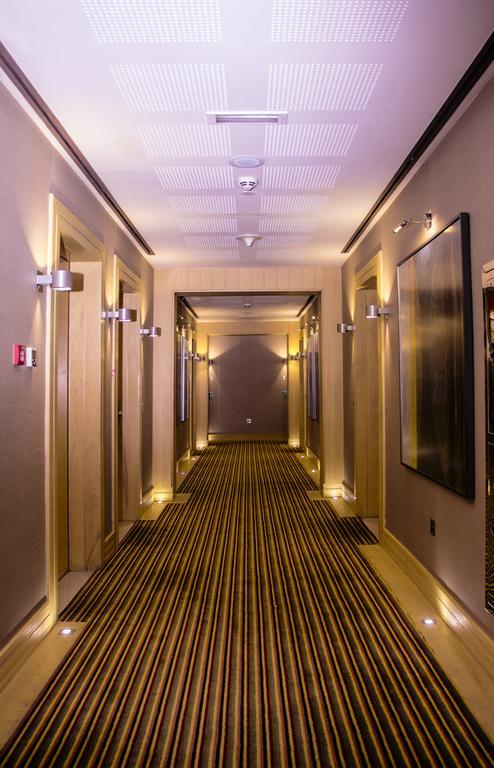 Halo Hotel Дубай Экстерьер фото