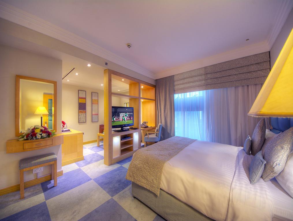 Halo Hotel Дубай Экстерьер фото