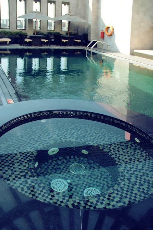 Halo Hotel Дубай Экстерьер фото